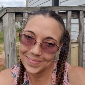 Meet your Posher, Mona